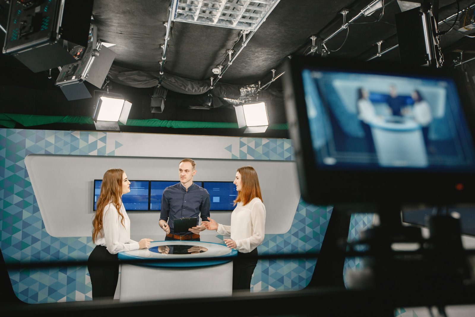 Broadcasting & Streaming Company Setup in Dubai